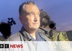 Man suspected of shooting two Minnesota lawmakers arrested, US police say | BBC News
